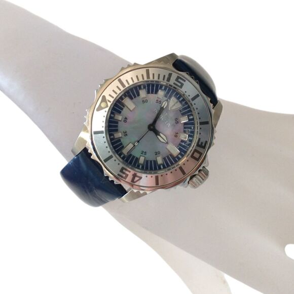 Invicta Pro Diver Ladies Watch 100mm Water Resistance 18493 Leather Band VIDEO.